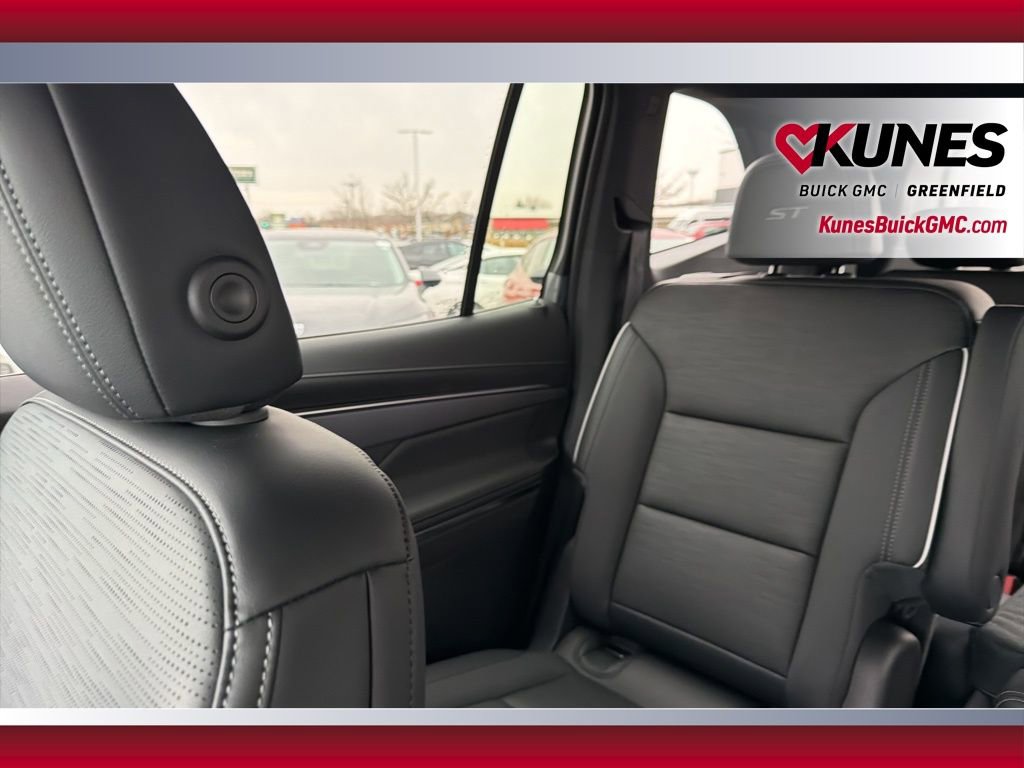 New 2026 Buick Enclave Sport Touring w/ LPO, Floor Liner Package image 31