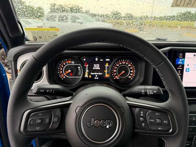 New 2026 Jeep Gladiator Sport AWD/4WD image 16