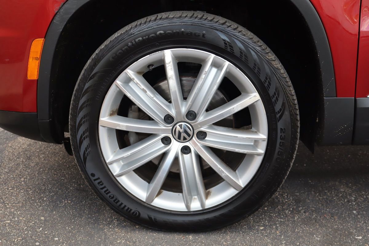 Used 2012 Volkswagen Tiguan S image 39