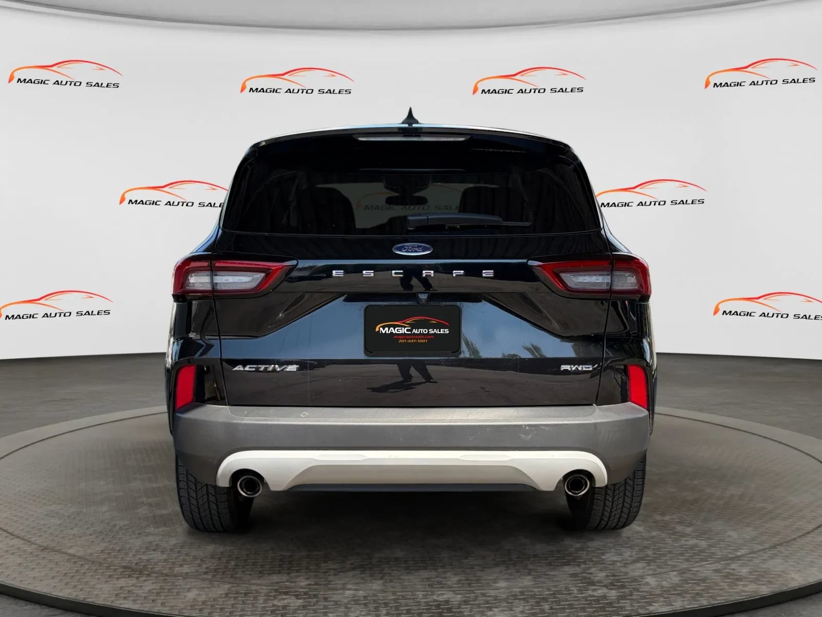 Used 2023 Ford Escape Active AWD/4WD image 9