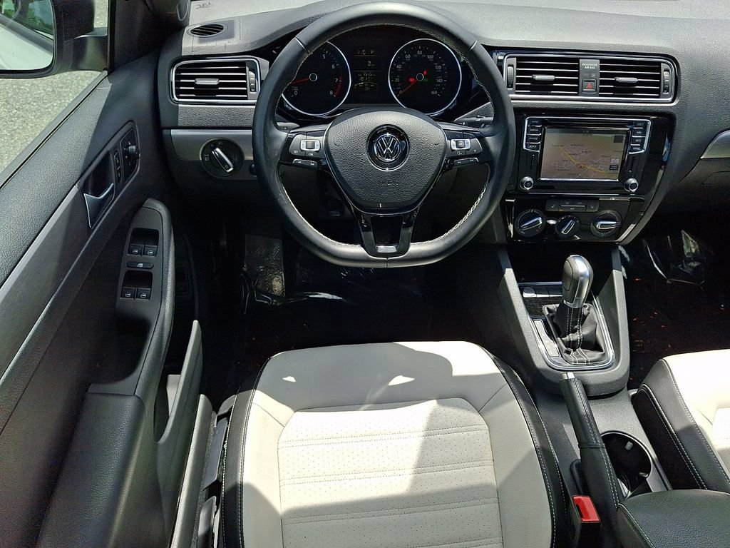Used 2017 Volkswagen Jetta Sport FWD image 11