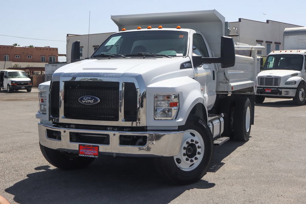 Used 2022 Ford F650 2WD Regular Cab Super Duty image 4