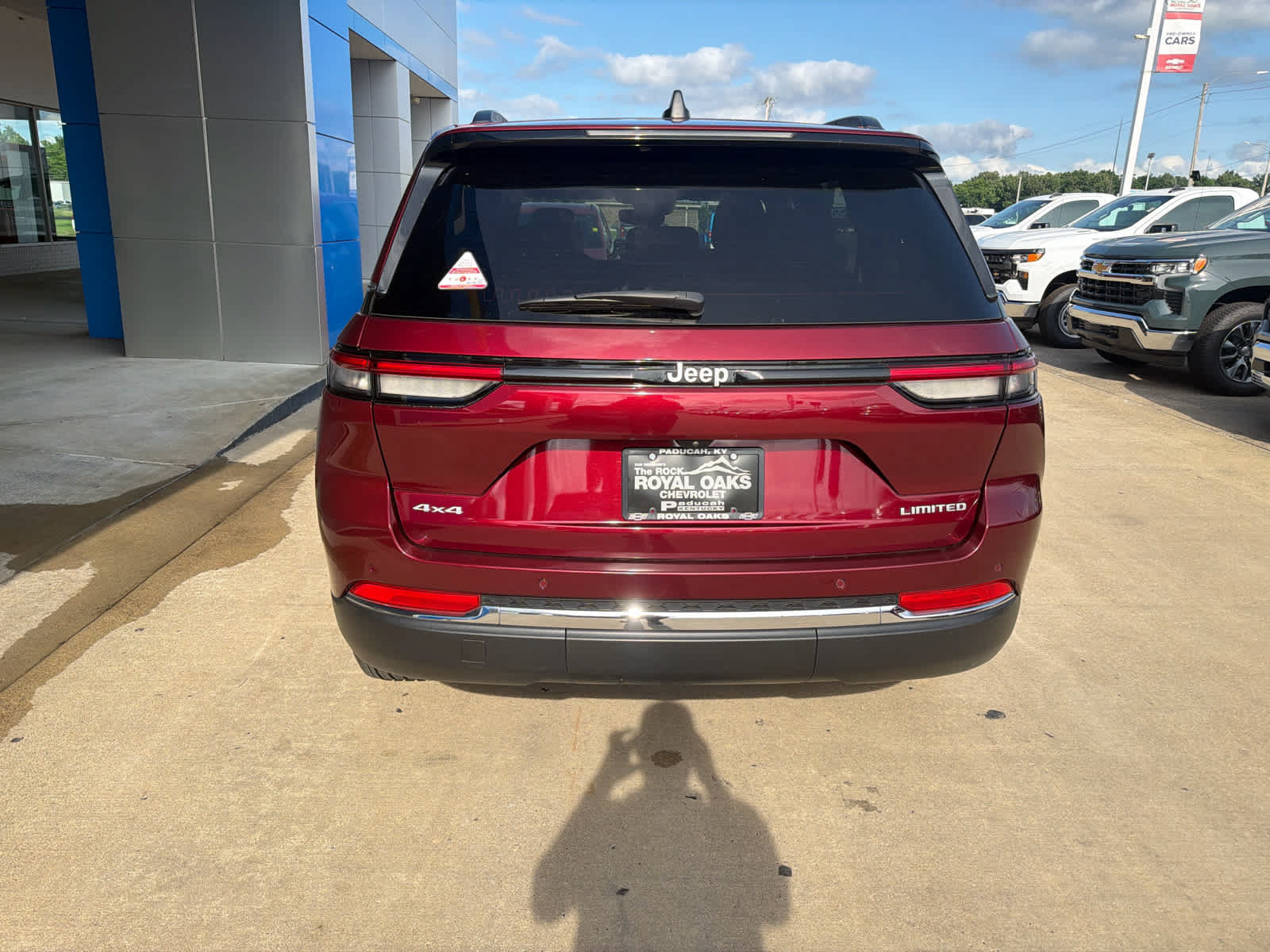 Used 2024 Jeep Grand Cherokee Limited AWD/4WD image 5