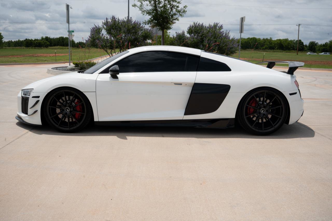 Used 2018 Audi R8 V10 RWD image 8