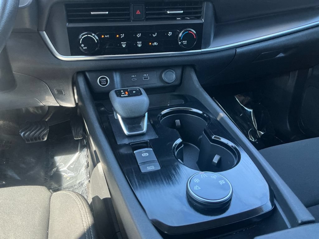 Used 2023 Nissan Rogue S AWD/4WD image 12