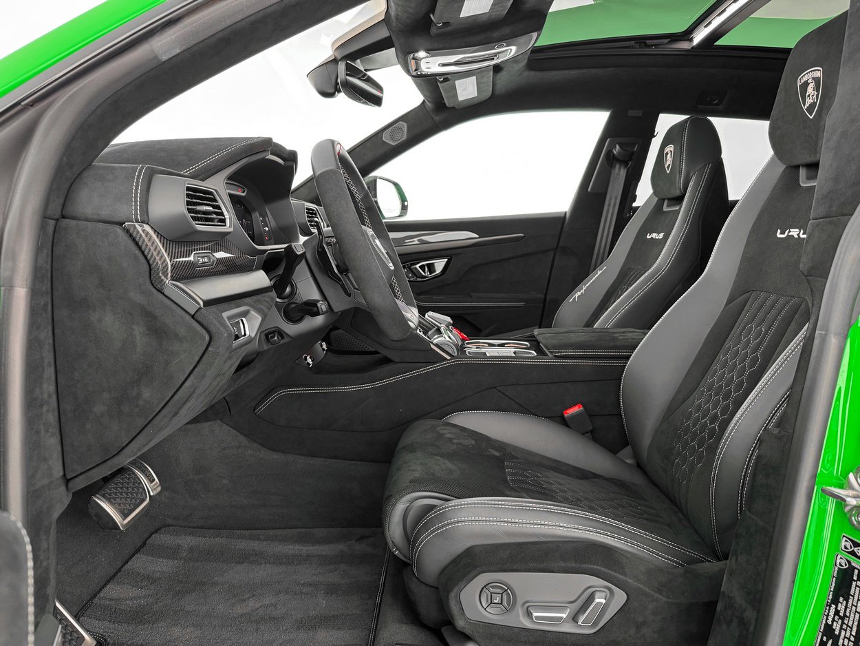 Used 2024 Lamborghini Urus Performante image 13
