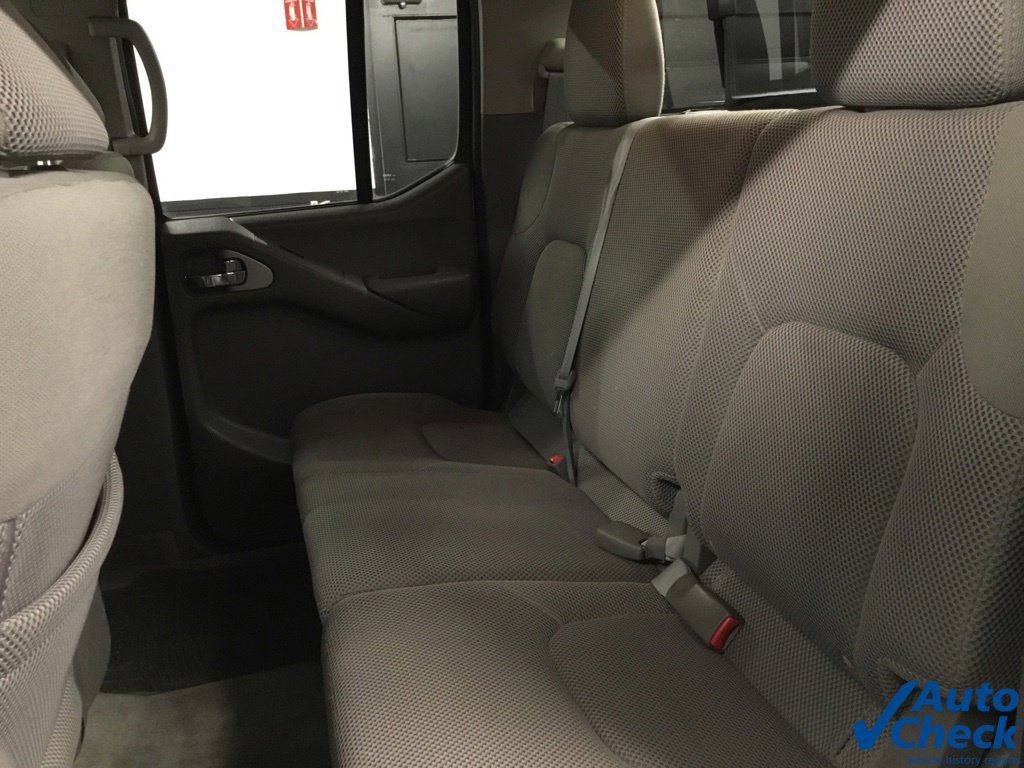 Used 2015 Nissan Frontier SV AWD/4WD image 29