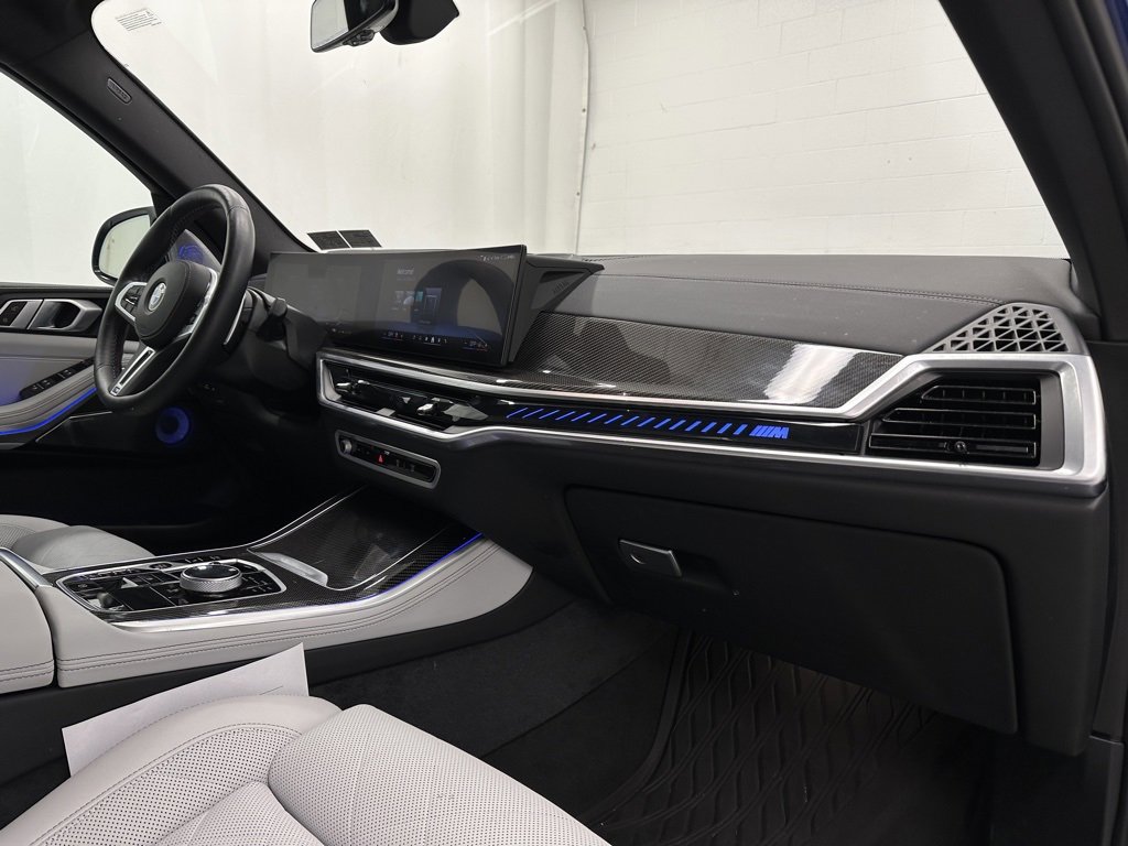 Used 2025 BMW X5 M60i image 17
