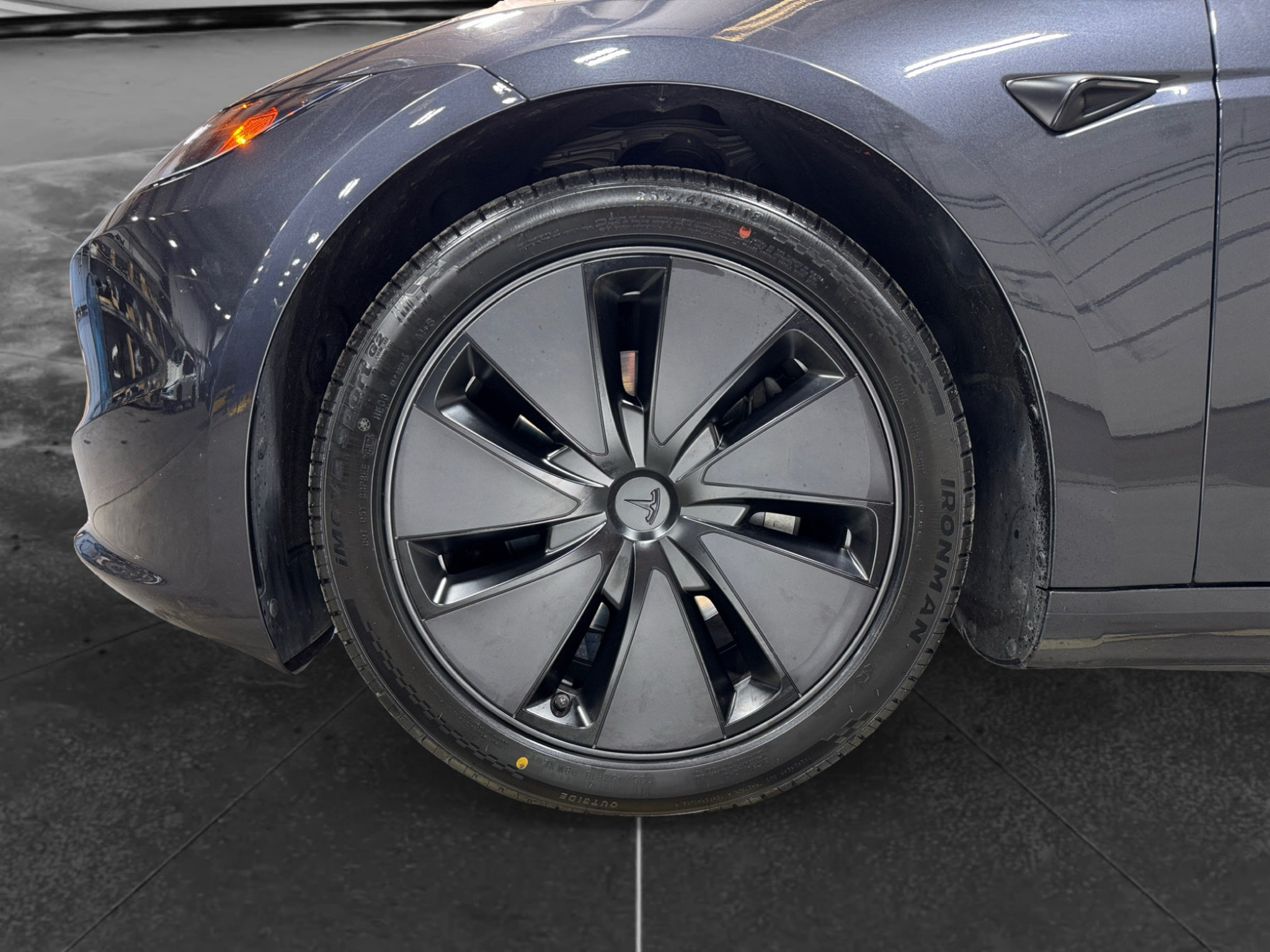 Used 2025 Tesla Model 3 Long Range AWD/4WD image 29