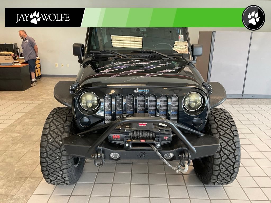 Used 2014 Jeep Wrangler Unlimited Rubicon w/ Connectivity Group AWD/4WD image 2