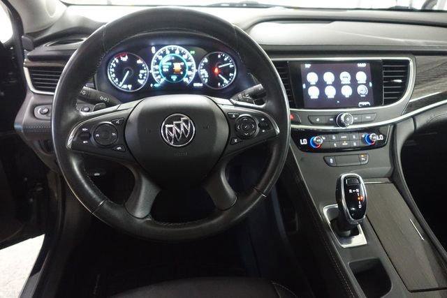 Used 2017 Buick LaCrosse Essence FWD image 12