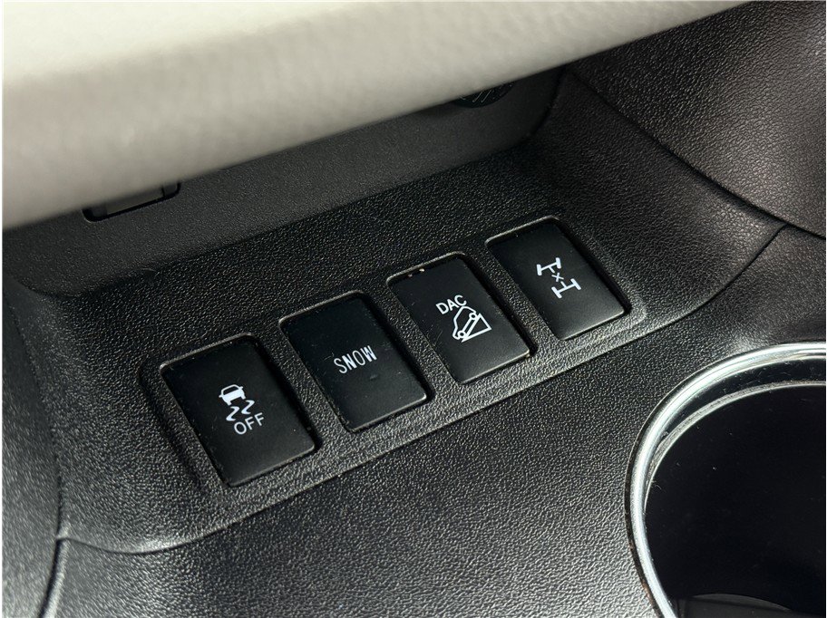 Used 2018 Toyota Highlander Limited AWD/4WD image 28