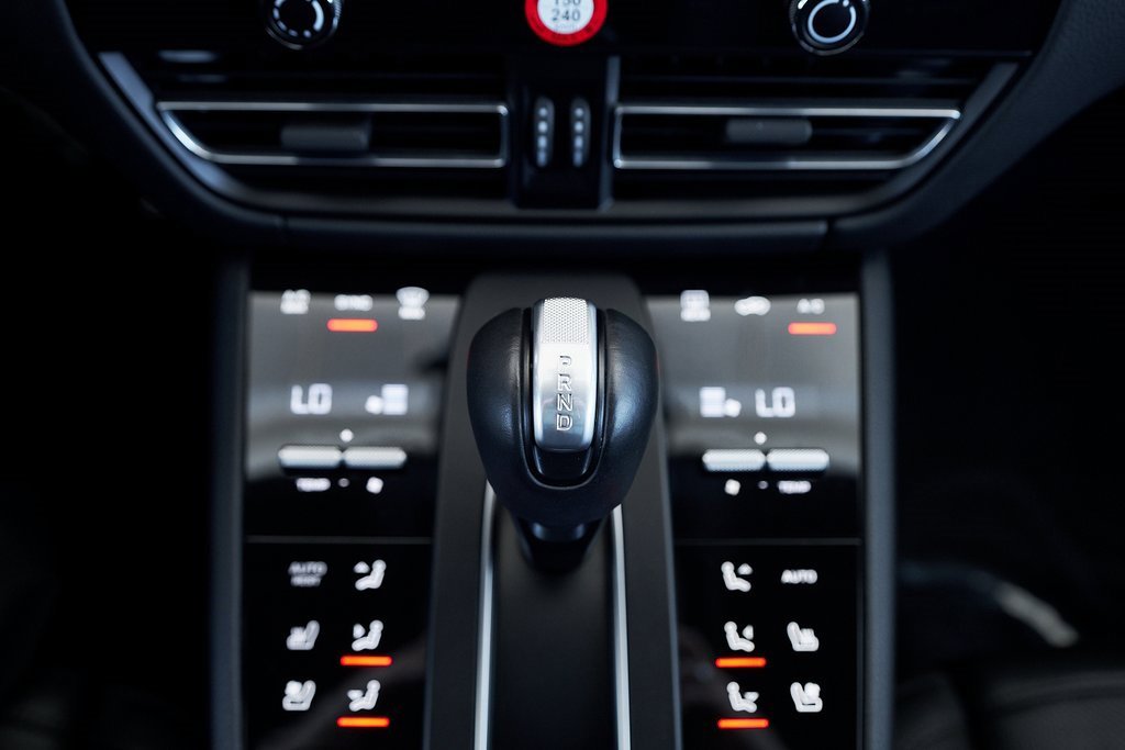 Used 2024 Porsche Macan image 53