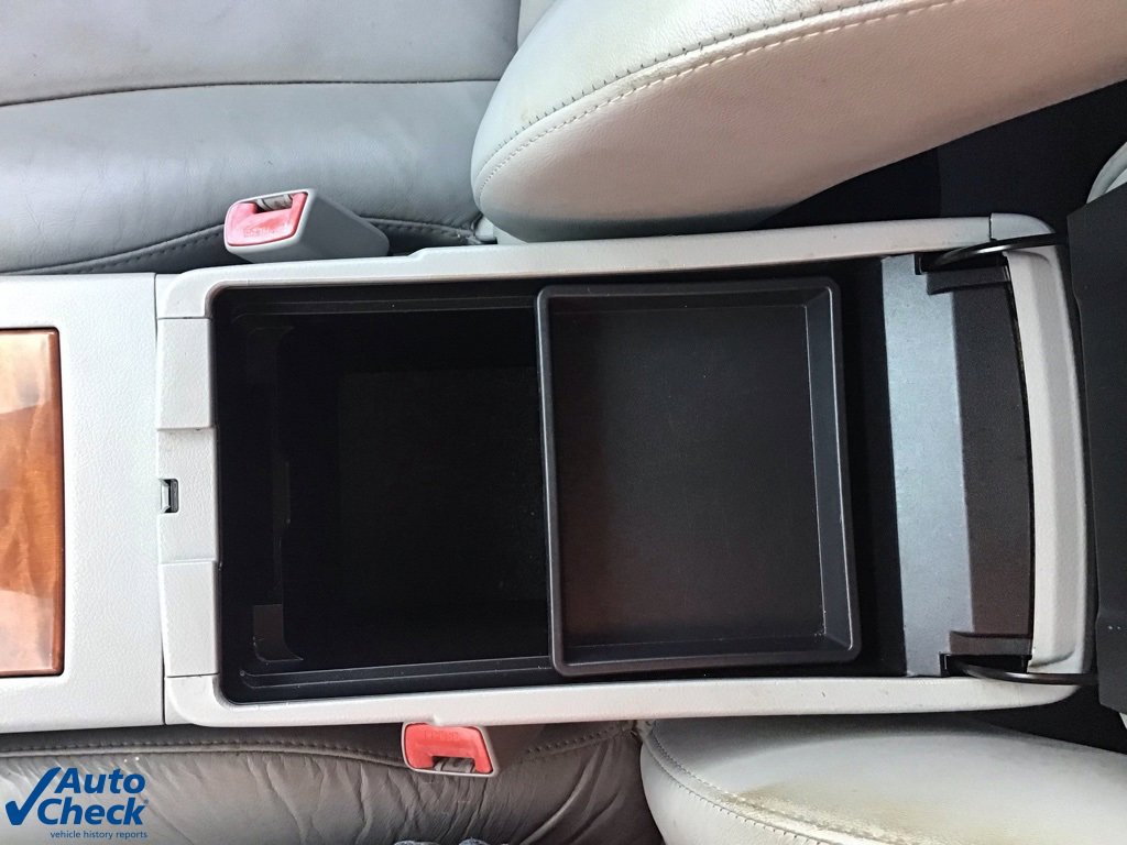 Used 2010 Toyota Camry XLE image 38