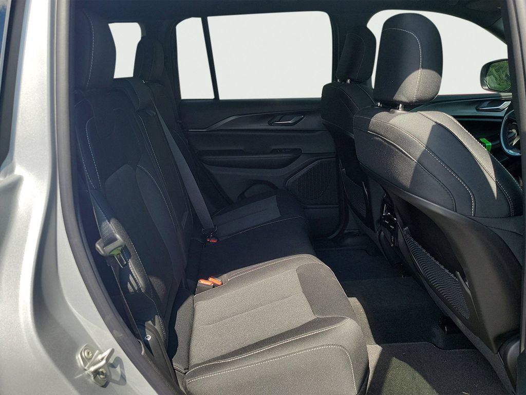 New 2026 Jeep Grand Cherokee Laredo X RWD image 36
