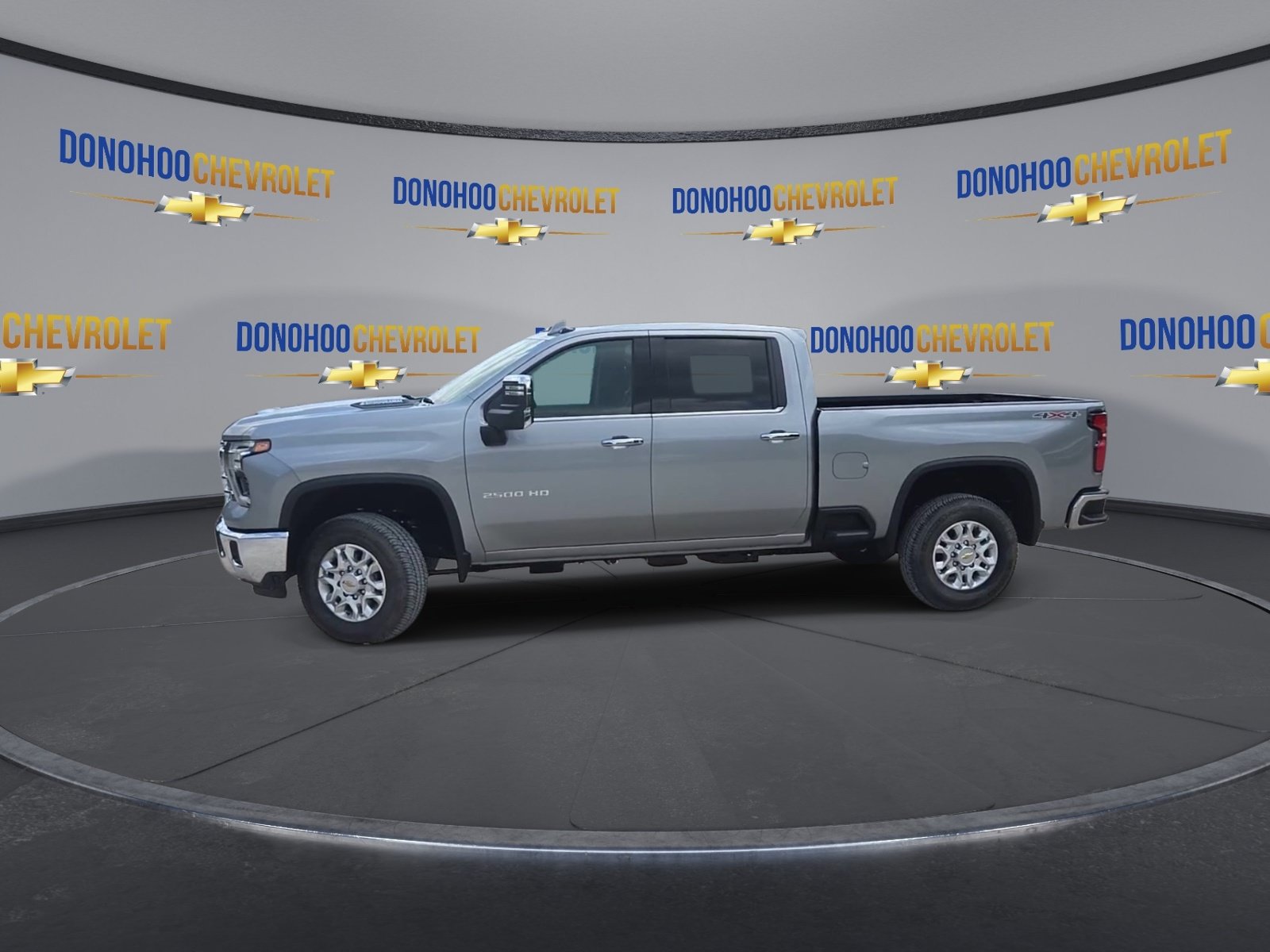 New 2026 Chevrolet Silverado 2500 LTZ w/ LTZ Convenience Package AWD/4WD image 8
