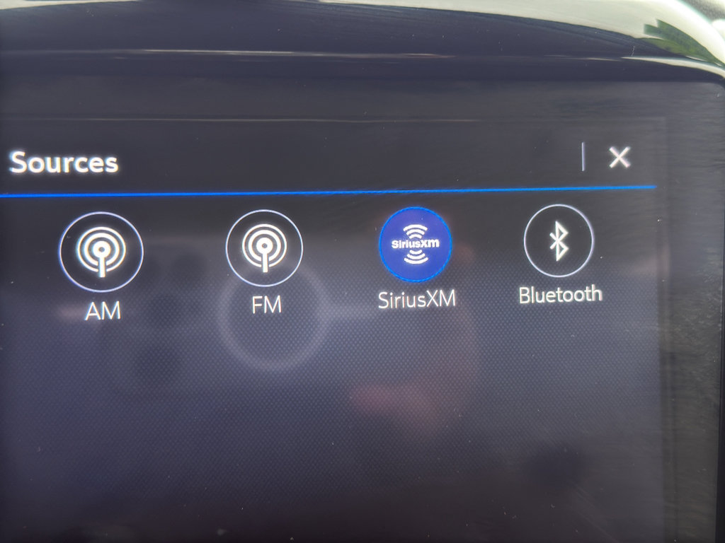 Used 2023 Chevrolet Traverse LT image 30