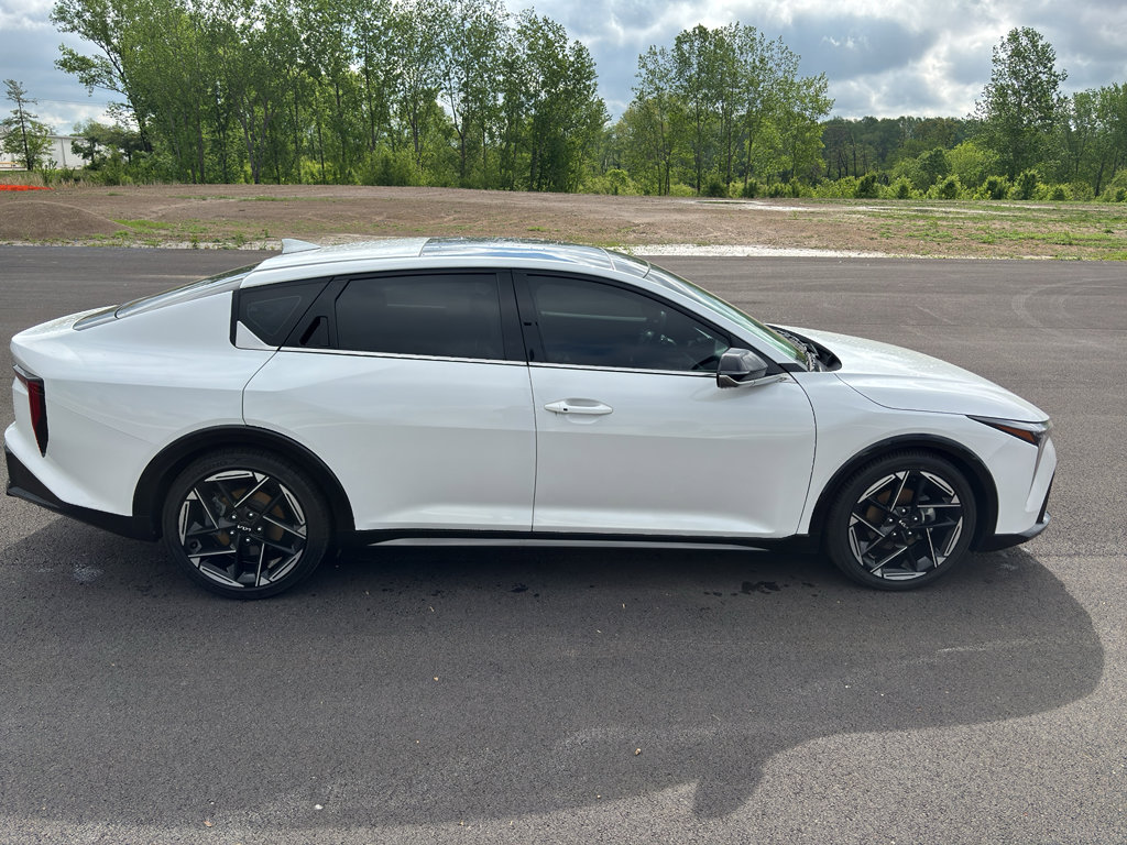 Certified 2025 Kia K4 GT-Line w/ GT-Line Premium Package FWD image 2