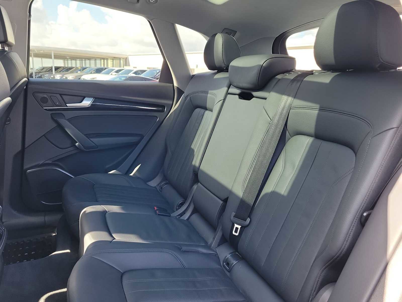 Used 2018 Audi Q5 2.0T Premium Plus w/ Premium Plus Package image 19