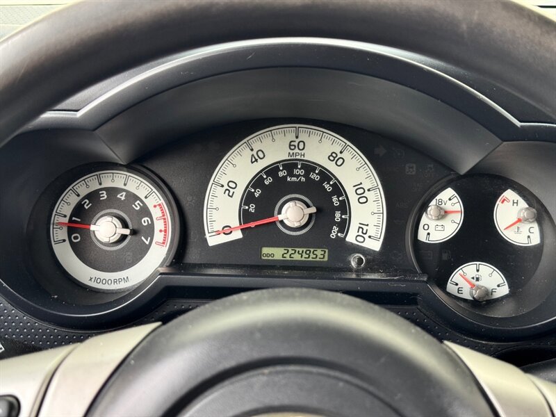 Used 2011 Toyota FJ Cruiser 4WD image 24
