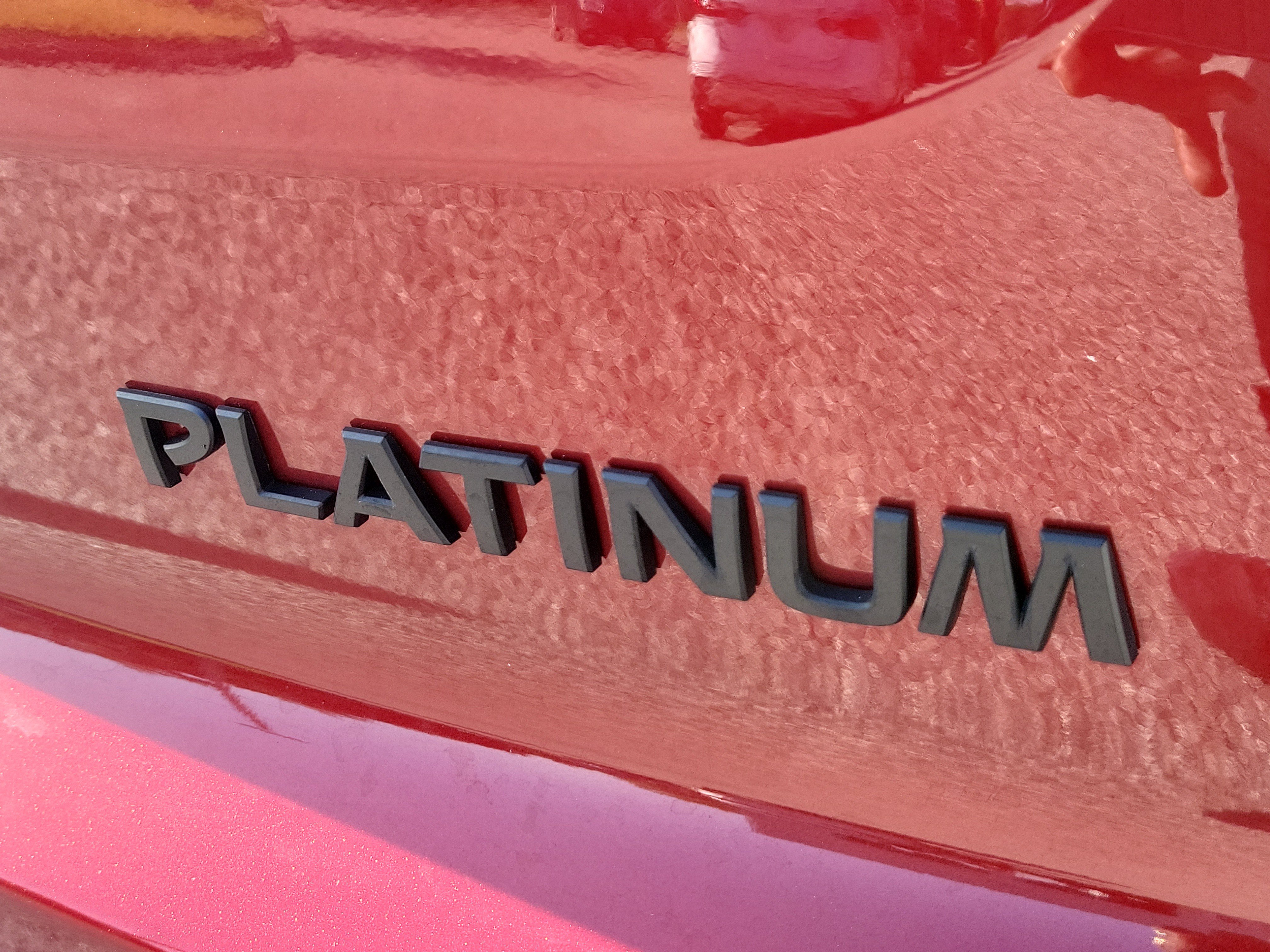 Certified 2025 Nissan Pathfinder Platinum w/ Black Appearance Package FWD image 11