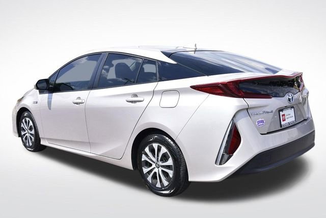 Certified 2021 Toyota Prius Prime LE FWD image 3