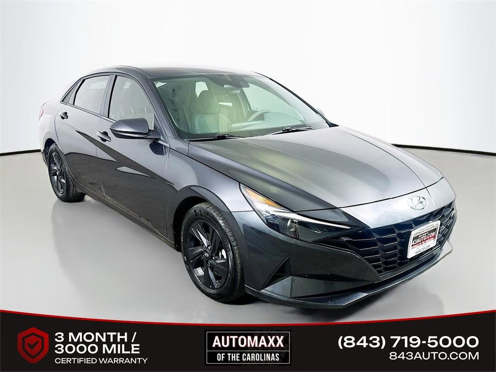 Used 2023 Hyundai Elantra SEL w/ Cargo Package image 1