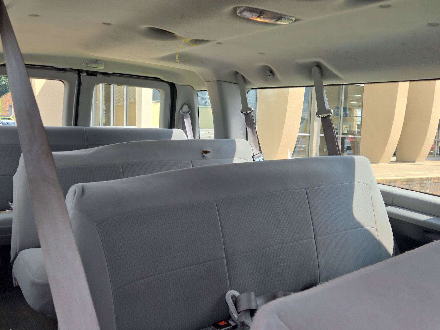 Used 2007 Ford E-350 and Econoline 350 XLT RWD image 13