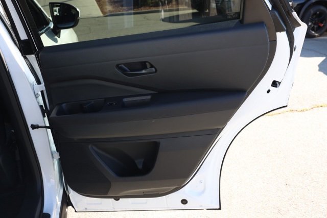 New 2025 Nissan Pathfinder SV w/ Cargo Package image 19