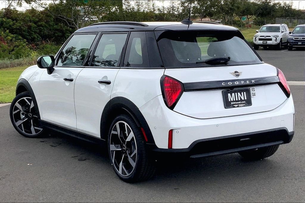 New 2026 MINI Cooper 4-Door Hardtop image 3