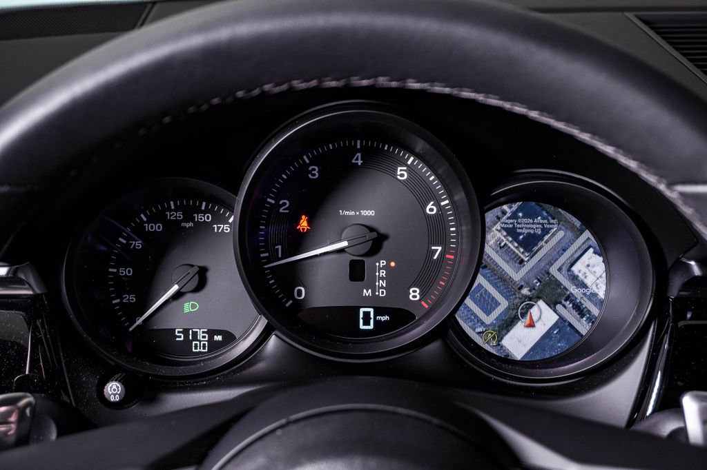 Certified 2025 Porsche Macan image 21