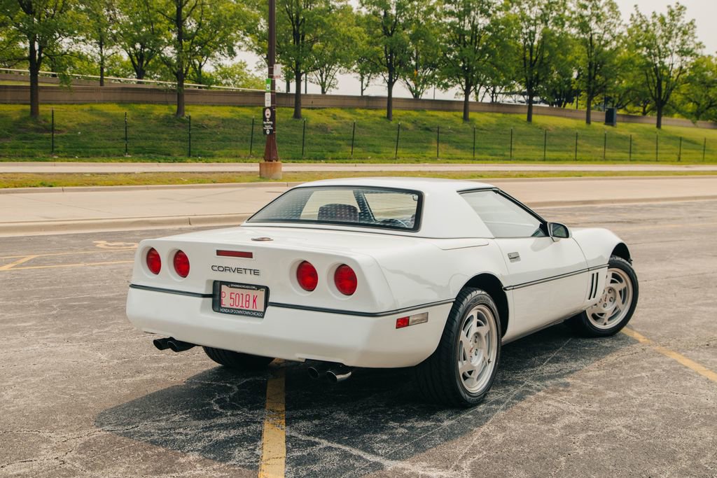 Used 1990 Chevrolet Corvette Convertible image 13