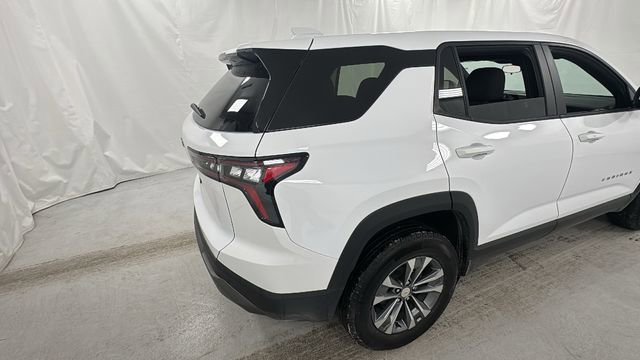 Used 2025 Chevrolet Equinox LT image 3