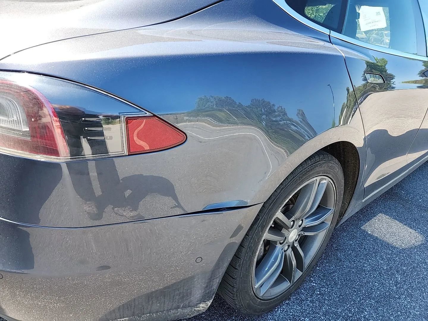 Used 2015 Tesla Model S 85D image 30