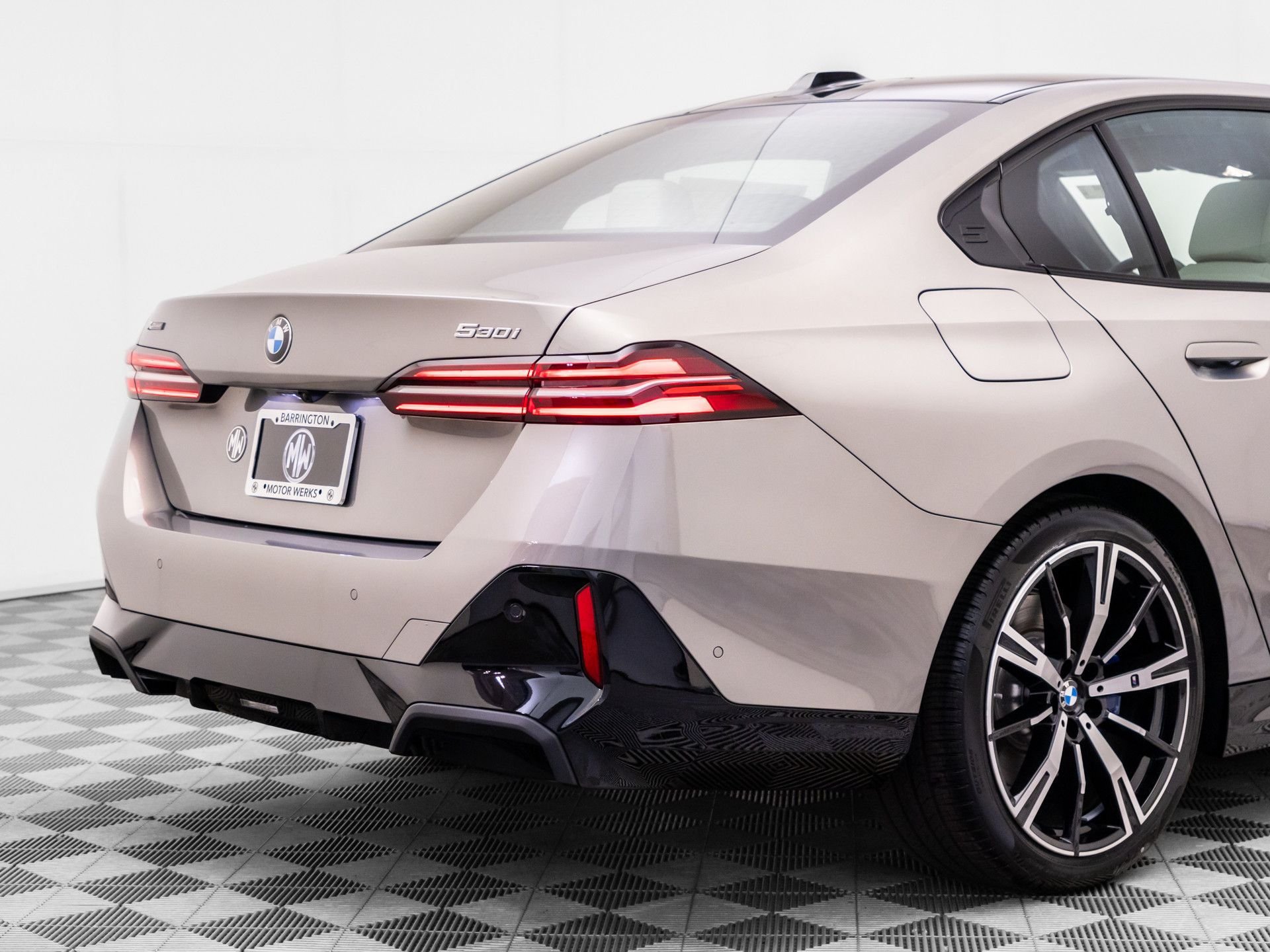 New 2026 BMW 530i xDrive w/ M Sport Package AWD/4WD image 36
