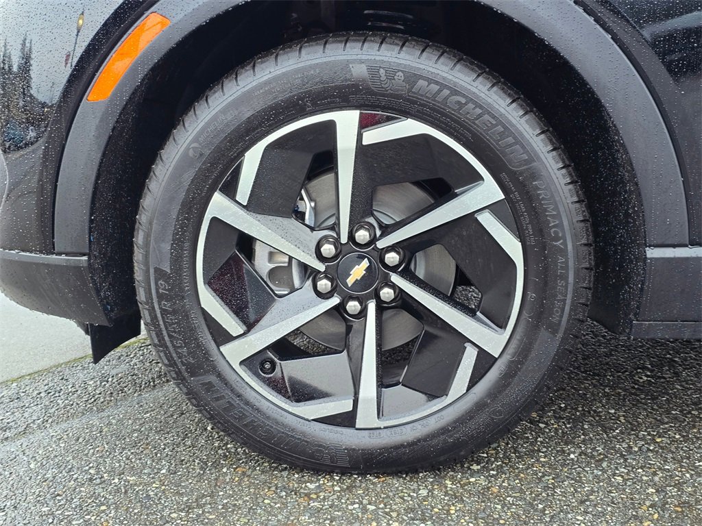 Used 2025 Chevrolet Equinox EV LT image 10