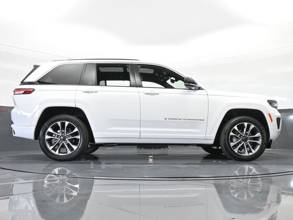 Used 2024 Jeep Grand Cherokee Overland w/ Luxury Tech Group IV image 56