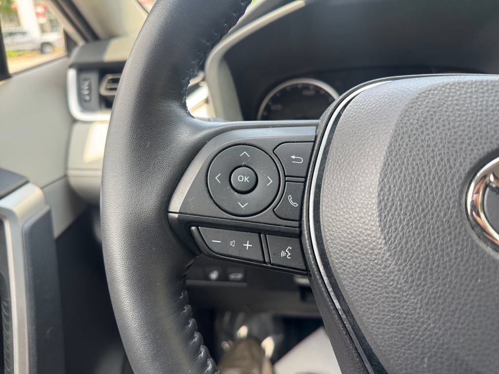 Used 2021 Toyota RAV4 XLE Premium AWD/4WD image 29