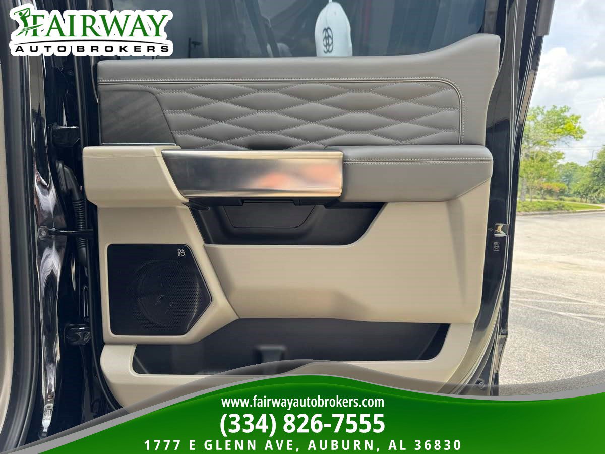 Used 2025 Ford F250 Platinum w/ Platinum Plus Package AWD/4WD image 32