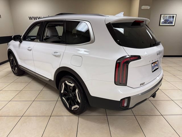 Used 2025 Kia Telluride EX FWD image 4