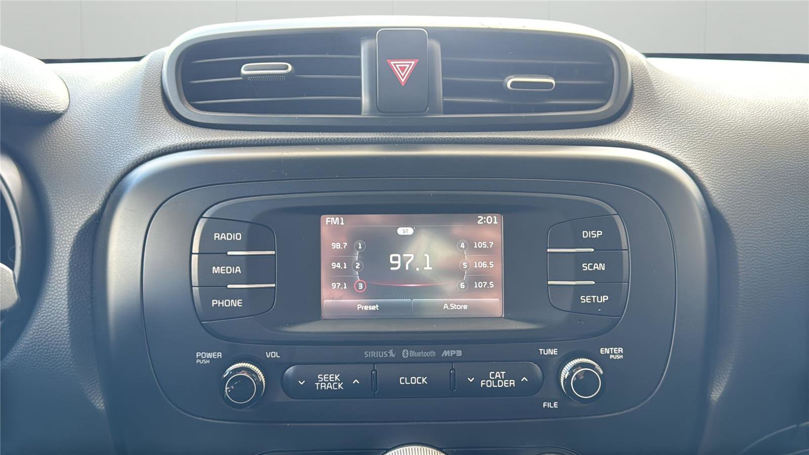 Used 2016 Kia Soul + FWD image 16