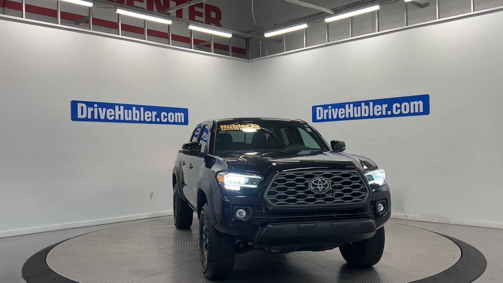 Used 2023 Toyota Tacoma TRD Off-Road w/ Advanced Technology Package AWD/4WD image 3