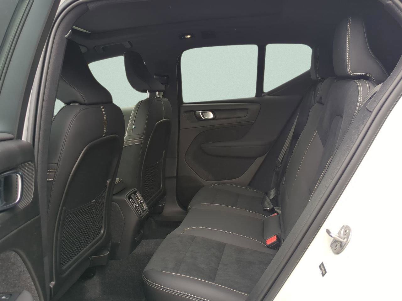 New 2024 Volvo XC40 Recharge Ultimate w/ Protection Package Premier image 10