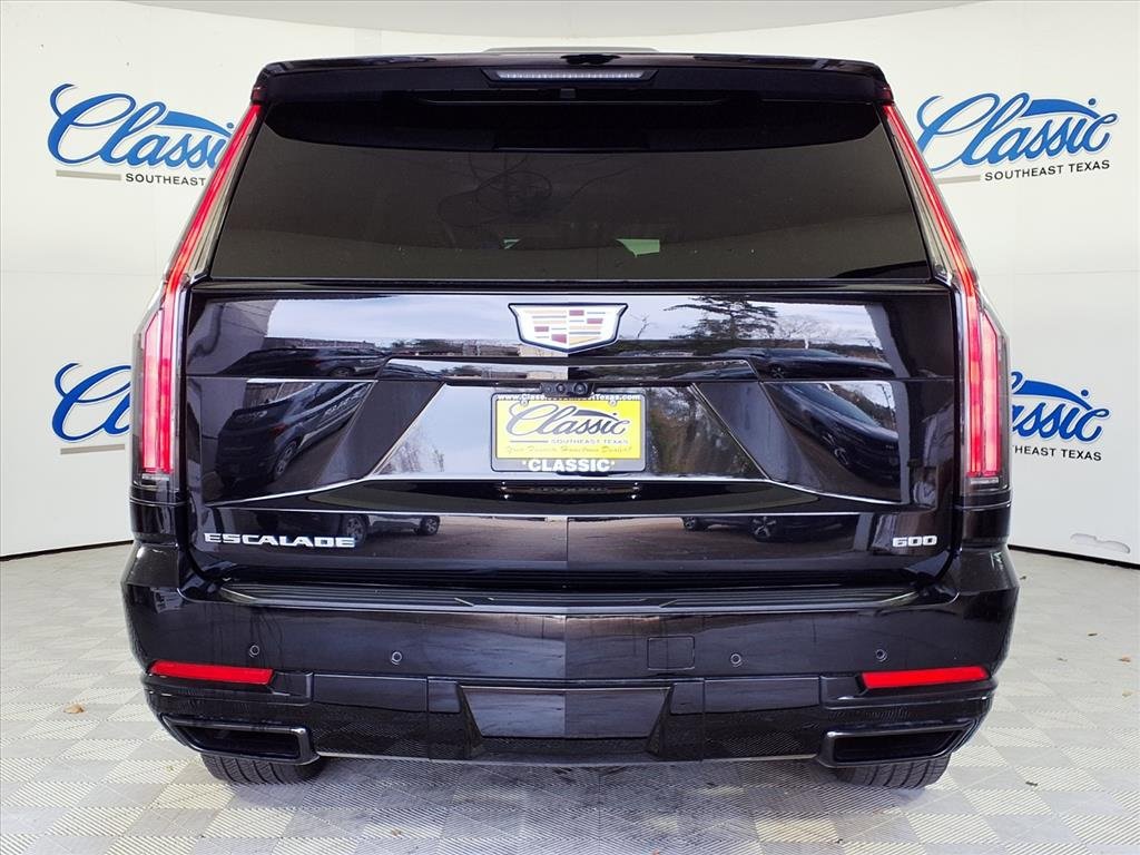 Used 2025 Cadillac Escalade ESV Sport Platinum image 4