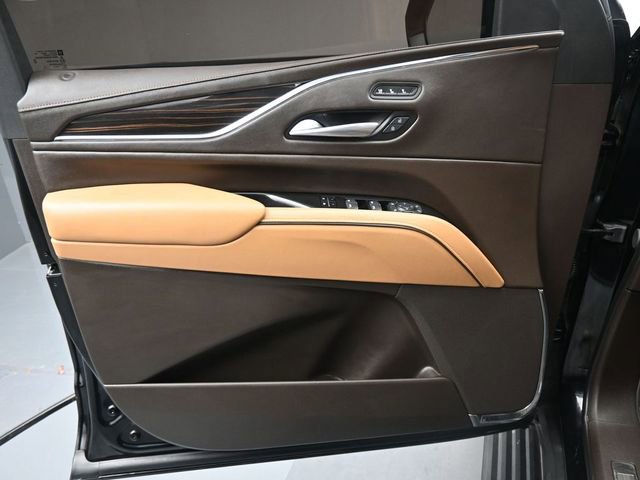 Used 2024 Cadillac Escalade Sport w/ LPO, ONYX Package image 13