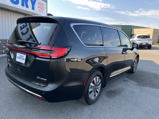 Used 2023 Chrysler Pacifica Limited image 13