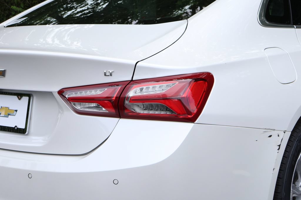 Used 2019 Chevrolet Malibu LT w/ Driver Confidence Package II FWD image 9