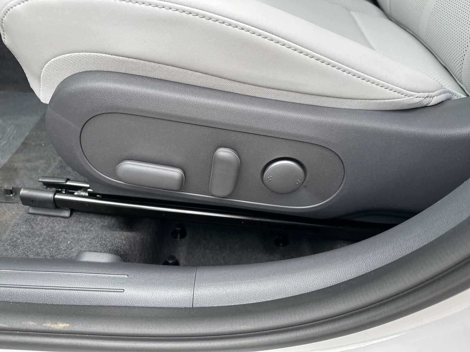 New 2026 Hyundai Kona SEL Premium AWD/4WD image 12