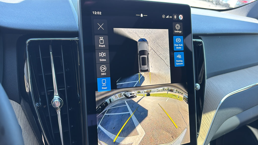 New 2027 Volvo XC60 B5 Plus AWD/4WD image 21