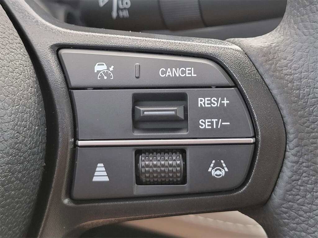 Used 2023 Honda Accord EX image 29